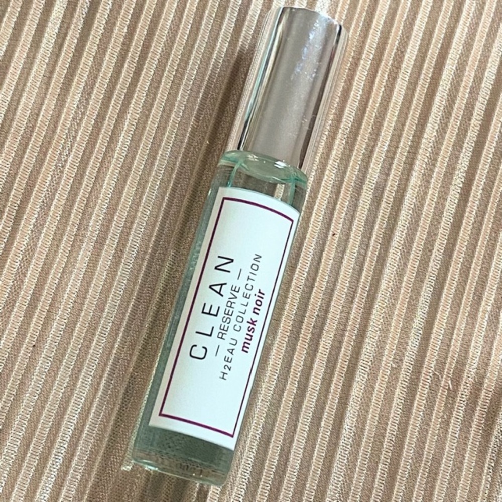 CLEAN RESERVE H2EAU MUSK NOIR 5ml ROLLERBALL